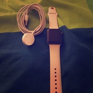 Series 7000 38” Apple Watch w/Charger
